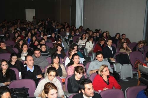 Kadın Hakları Ve Aile İçi Şiddet Semineri Devam Ediyor

 - 17