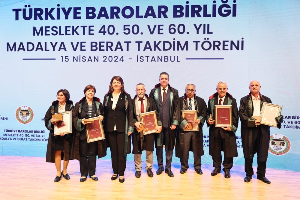 Meslekte 40, 50 ve 60 Yılını Dolduran Meslektaşlarımıza Plaket Verildi - 280