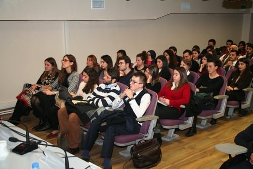 Avukatlar, Kurtçuklardan Muhteşem Kelebekler Yapmayı Becerenlerdir

 - 7