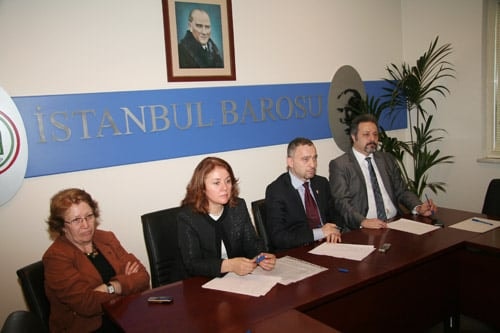 Kamu Avukatlarına Barodan Destek

 - 17