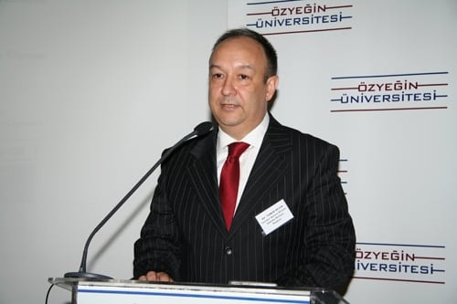 Sosyal Ağlar Ve İnternet Özgürlükçü Anlayışla Düzenlenmeli
 - 1