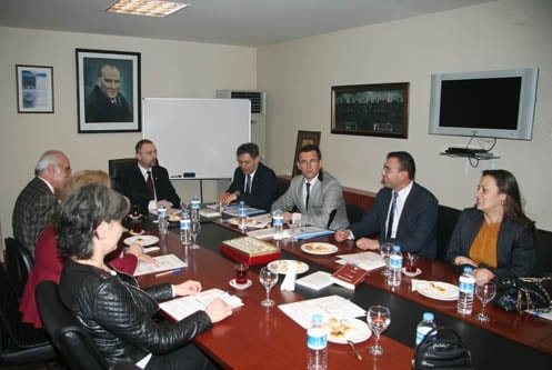 Eskişehir Barosu Yönetiminden İstanbul Barosuna Destek

 - 17