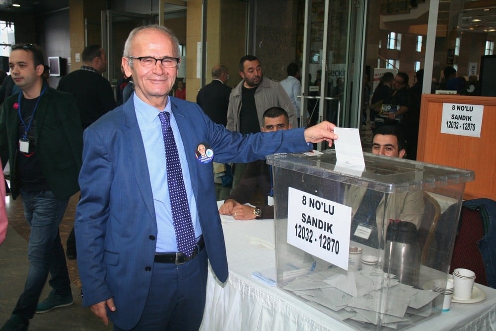 Başkan Durakoğlu Güven Tazeledi - 424