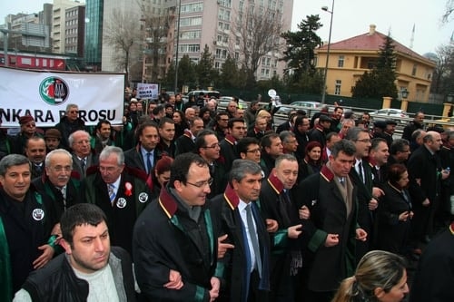 Polis Devleti Değil Hukuk Devleti

 - 72