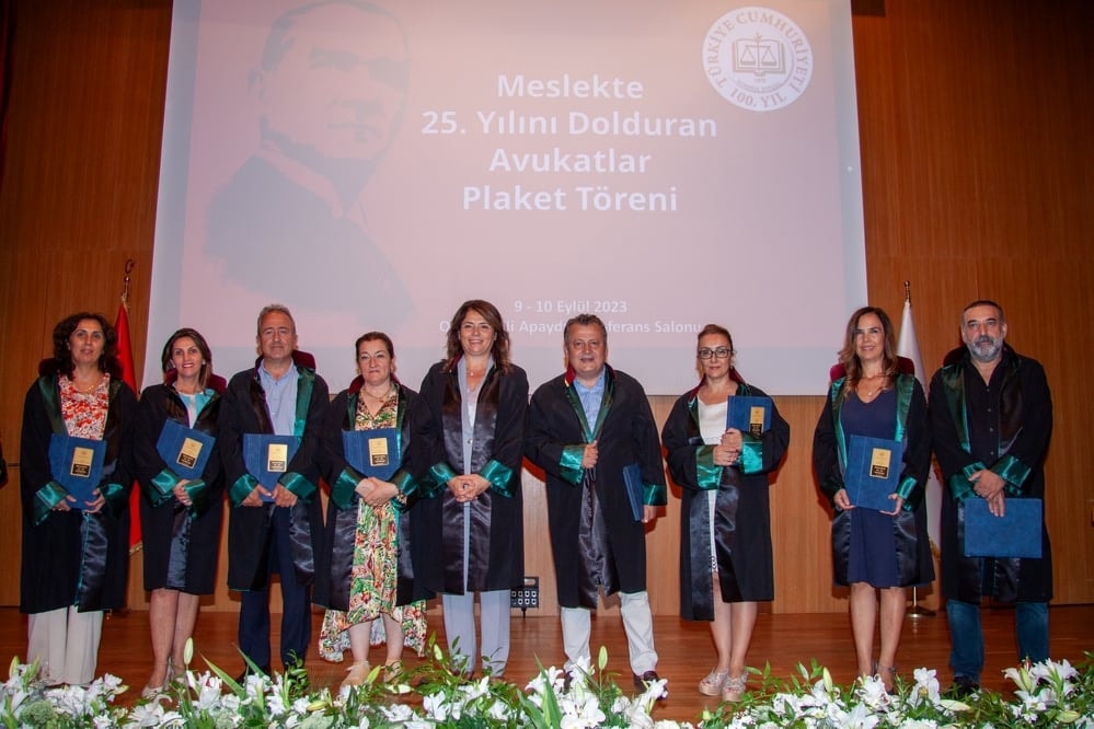 Meslekte 25, 30 ve 35 Yılını Dolduran Meslektaşlarımıza Plaket Verildi - 129
