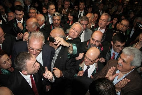 Savunma Ve Baro Yargılanıyor... - 32