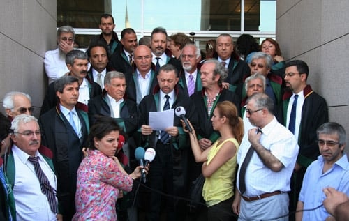 Meslektaşlarımıza Yapılan Menfur Saldırıyı Kınıyoruz

 - 1