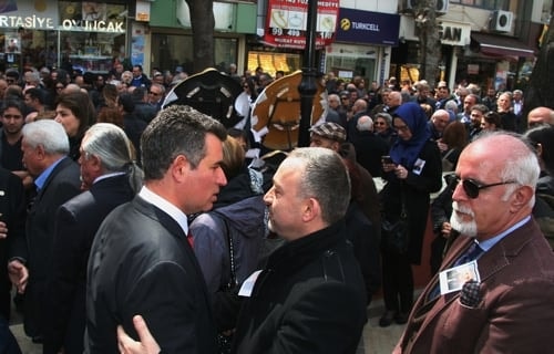 Örnek İnsan Av. Ekrem Erdal Üner’İ Son Yolculuğuna Uğurladık
 - 32