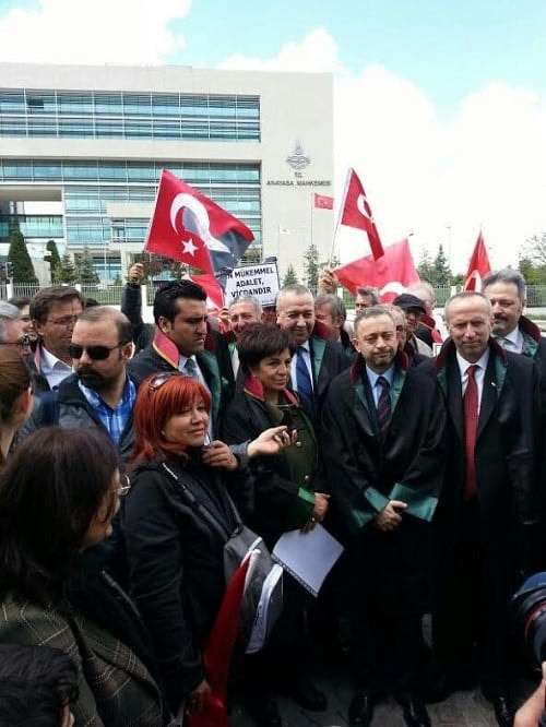 İstanbul Barosu Adalet Nöbetinde...
 - 3