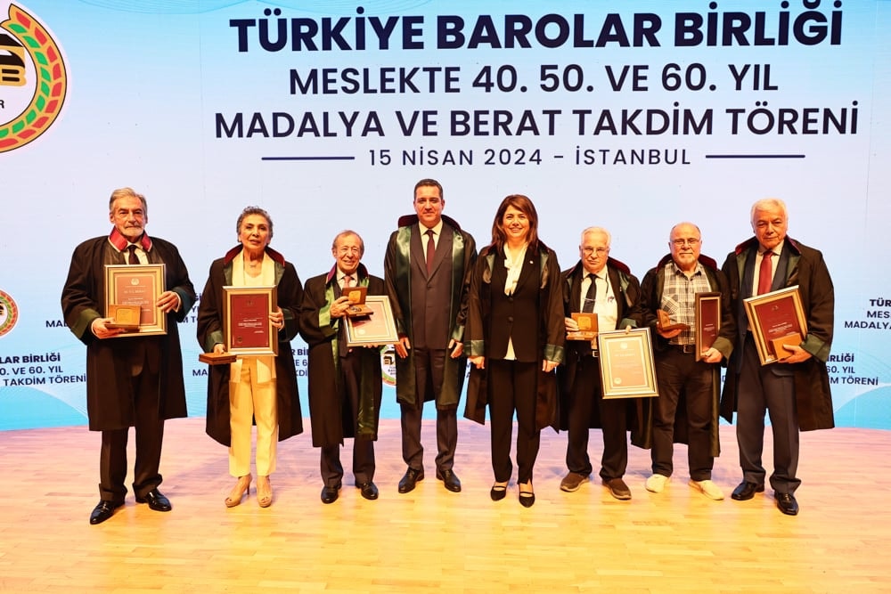Meslekte 40, 50 ve 60 Yılını Dolduran Meslektaşlarımıza Plaket Verildi - 166