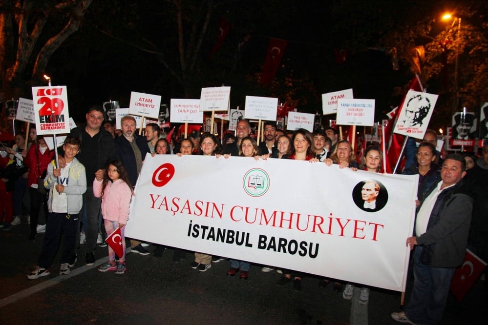 Başkanımız  Av. Filiz Saraç ve Yönetim Kurulu Üyeleri Cumhuriyet Yürüyüşü’ne Katıldı - 1
