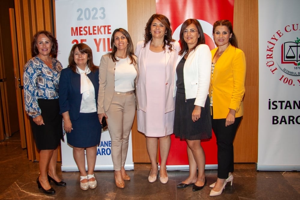 Meslekte 25, 30 ve 35 Yılını Dolduran Meslektaşlarımıza Plaket Verildi - 98