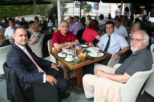 Staj Eğitim Merkezi Eğitimcileri Kahvaltılı Toplantıda Buluştu
 - 4