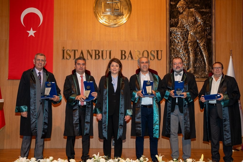 Meslekte 25, 30 ve 35 Yılını Dolduran Meslektaşlarımıza Plaket Verildi - 113