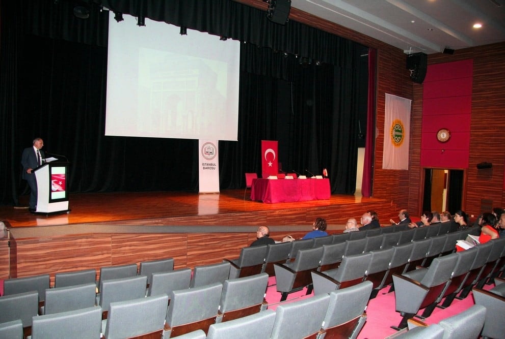 Hukuka Felsefi ve Sosyolojik Bakışlar VIII - 21