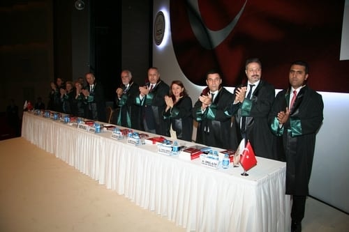 Ümit Kocasakal İstanbul Barosu Başkanlığına Yeniden Seçildi 

 - 69