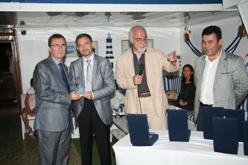 Cmk Eğitim Seminerlerine Katkı Veren Eğitimcilere Plaket Verildi

 - 14