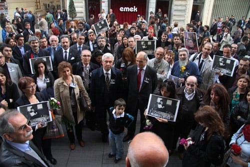 Avukat Gülçin Çaylıgil’İ Andık

 - 17