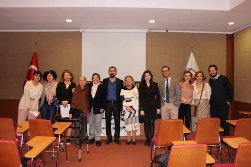 Mülteci Çocuklar
 - 38