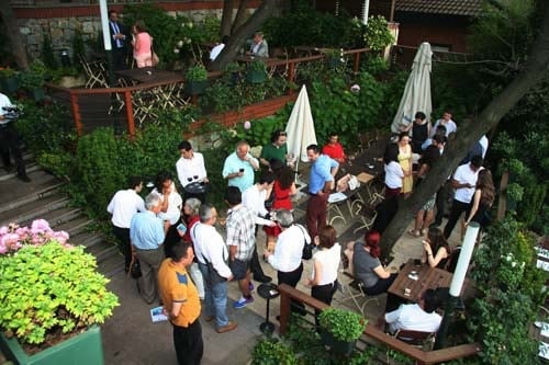 İstanbul Barosu Dış İlişkiler Merkezi İle Avrupa Genç Hukukçular Derneği 10. Hukuk Yaz Okulu Kutlaması Yapıyor
 - 39