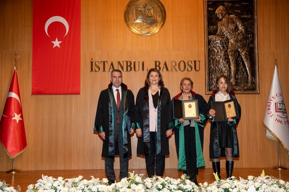 Meslekte 25, 30 ve 35 Yılını Dolduran Meslektaşlarımıza Plaket Verildi - 17