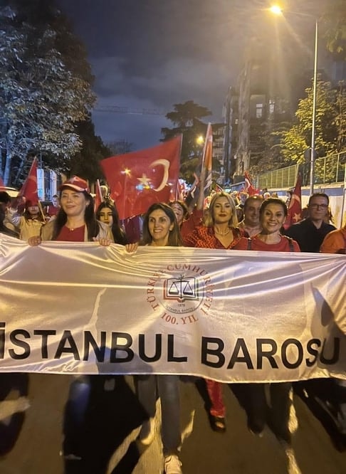 29 Ekim’de Meslektaşlarımızla Büyük Cumhuriyet Yürüyüşlerine Katıldık - 9