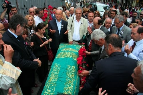 Av. Cengiz Kayıtmazer Son Yolculuğuna Uğurlandı
 - 21