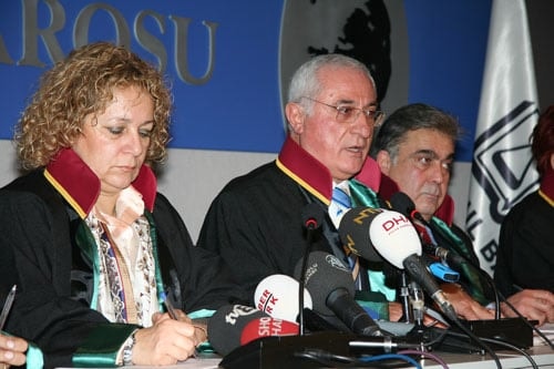 Aydın: “Ergenekon Davasının Toplumda Siyasi Amaçla Yönlendirildiği 

Kuşkusu Artmaktadır” 
 - 2