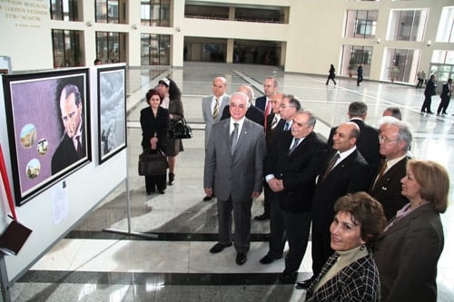 131. Yıl Etkinlikleri: Resim, Fotoğraf Ve Şiir Sergisi Açıldı - 13