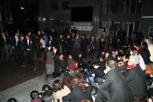 Hukuk Silah, Polis Yargı Olamaz!
 - 98