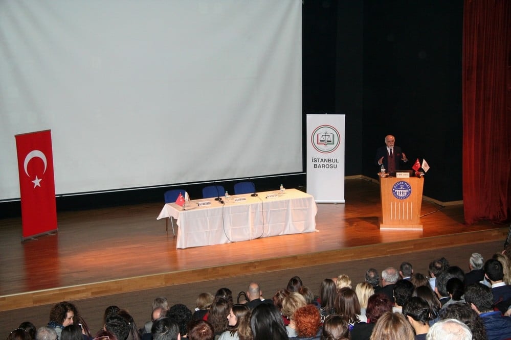 Hukuksal Gerçeklikler Bağlamında Anayasa Değişikliği - 21