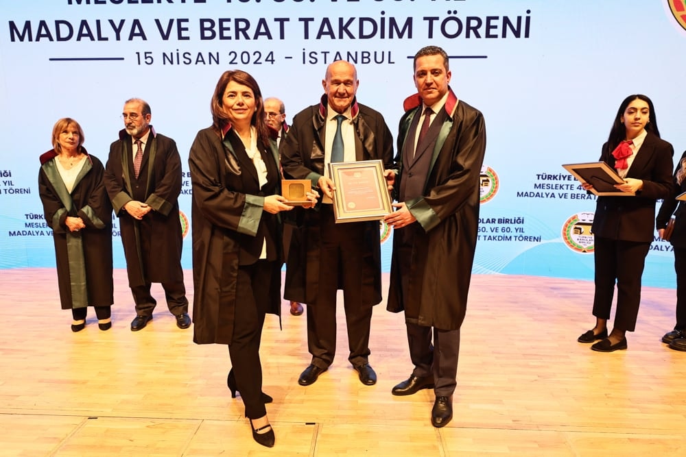 Meslekte 40, 50 ve 60 Yılını Dolduran Meslektaşlarımıza Plaket Verildi - 215