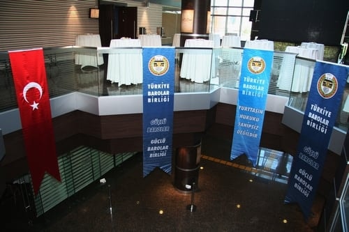 Yeni Adli Yıl Görkemli Bir Alternatif Açılış Töreniyle Başladı
 - 1