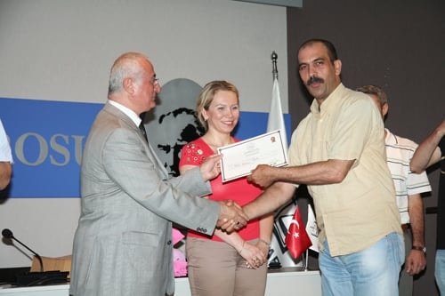 İngilizce Derslerini Tamamlayan
Katılımcılara Belgeleri Verildi - 25