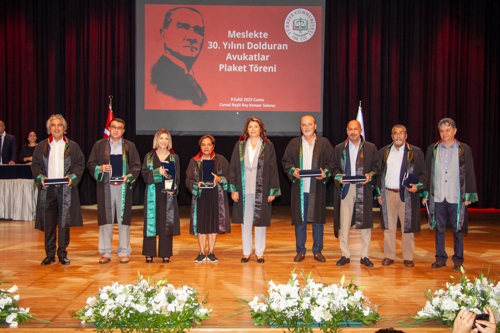 Meslekte 25, 30 ve 35 Yılını Dolduran Meslektaşlarımıza Plaket Verildi - 44