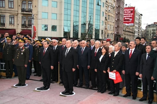 Atamızı Saygıyla Andık - 2