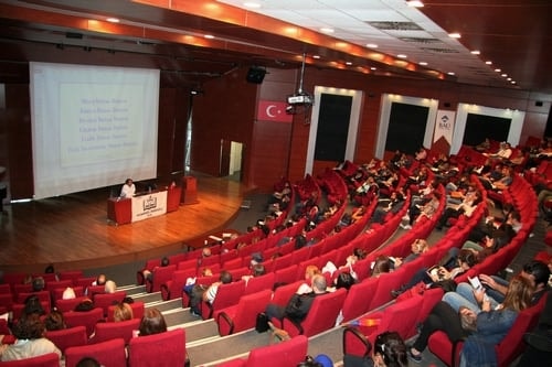 Kadın Hakları Ve Aile İçi Şiddet Konulu Sertifika Programı Devam Ediyor

 - 22