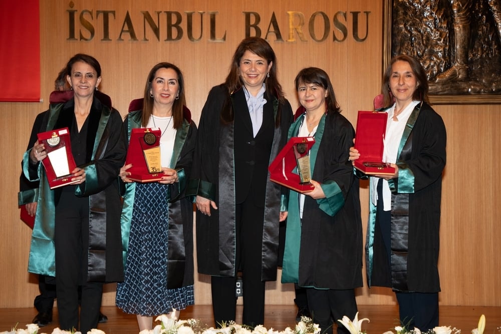 Meslekte 25, 30 ve 35 Yılını Dolduran Meslektaşlarımıza Plaket Verildi - 158