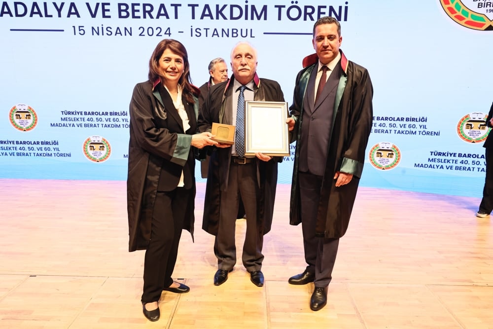 Meslekte 40, 50 ve 60 Yılını Dolduran Meslektaşlarımıza Plaket Verildi - 335