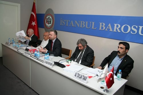 Sanık Sandalyesindeki Avukat
 - 14