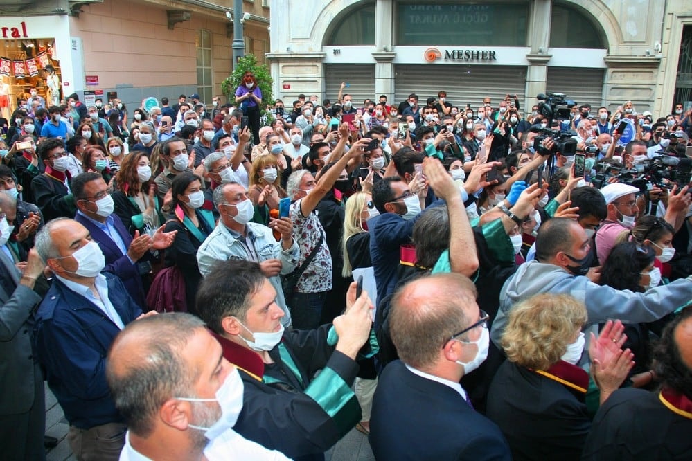 Biz Bu Ülkeyi Hukuk Devleti Yapmak İçin Varız - 12