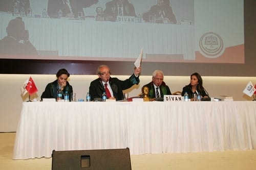 Ümit Kocasakal İstanbul Barosu Başkanlığına Yeniden Seçildi 

 - 183