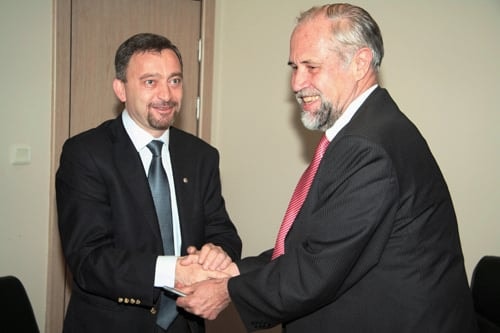 İstanbul Ve Frankfurt Baroları Arasında İşbirliği Sözleşmesi İmzalandı

 - 15