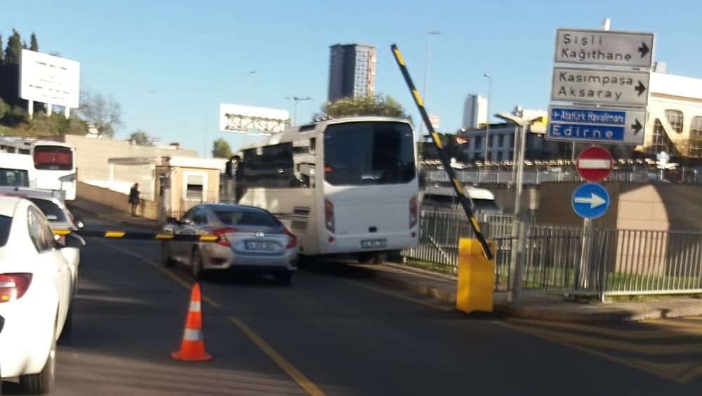 İstanbul Adliyesi'nde Araç Çıkışları Hakkında Duyuru