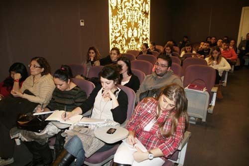 Kadın Hakları Ve Aile İçi Şiddet Semineri Devam Ediyor

 - 31