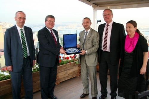 Alman Diplomatların Baromuzu Ziyareti

 - 11