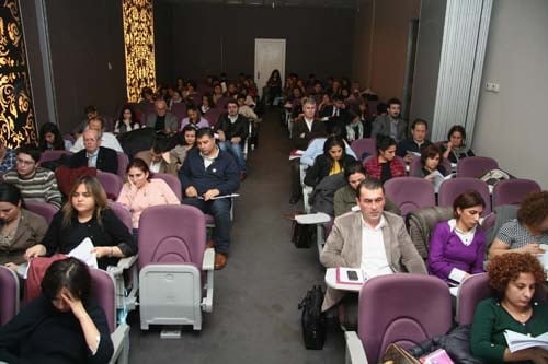 Kadın Hakları Ve Aile İçi Şiddet Semineri Devam Ediyor

 - 20