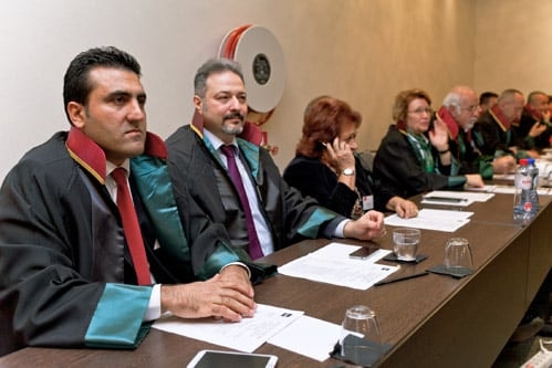 Avrupa Barolar Konseyi'nden İstanbul Barosu'na İnsan Hakları Ödülü
 - 12