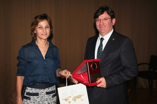 Kadına Ve Aileye Yönelik Şiddetle Mücadelenin Bir Devlet Politikası Olarak Ortaya Konulması Gerekir
 - 67