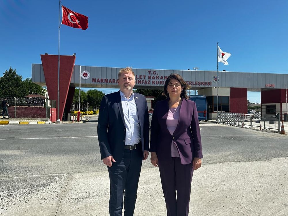 İstanbul Barosu Başkanı Av. Filiz Saraç, Ş. Can Atalay’ı Silivri Cezaevi’nde ziyaret etti